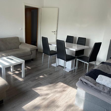 Apartment Bis Zu 8 Einzelbetten Stellplatz Wifi เอสเซน ภายนอก รูปภาพ