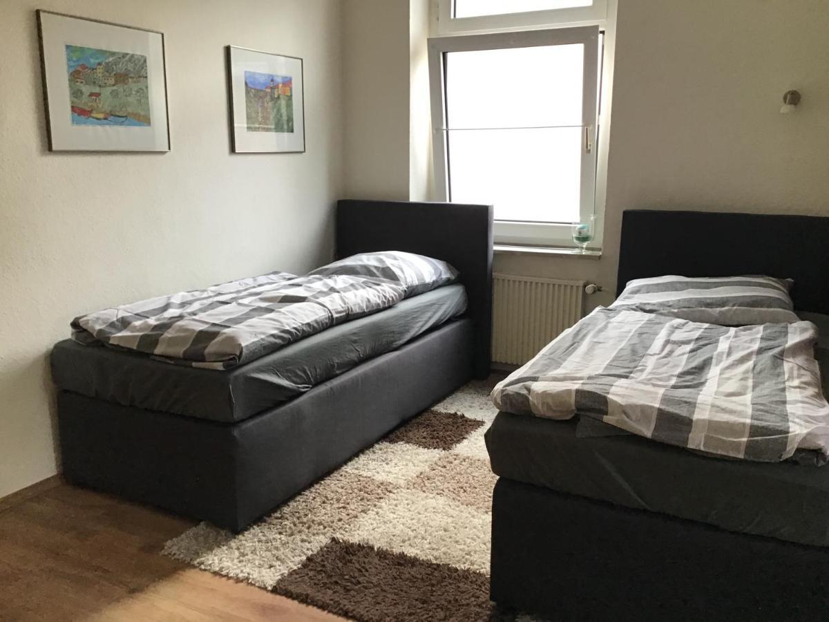 Apartment Bis Zu 8 Einzelbetten Stellplatz Wifi เอสเซน ภายนอก รูปภาพ