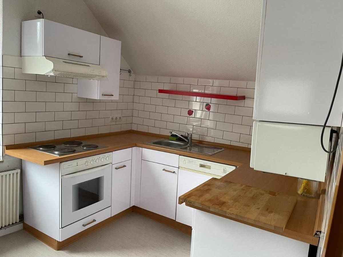 Apartment Bis Zu 8 Einzelbetten Stellplatz Wifi เอสเซน ภายนอก รูปภาพ