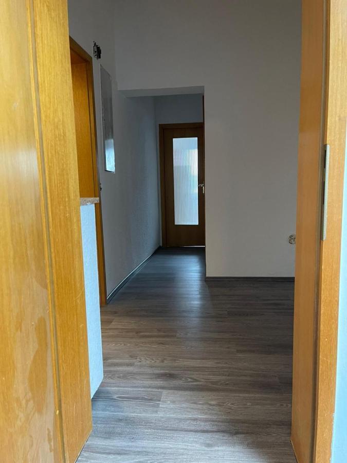 Apartment Bis Zu 8 Einzelbetten Stellplatz Wifi เอสเซน ภายนอก รูปภาพ